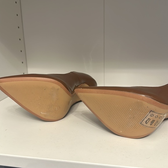 Heels 🤎 - Picture 3 of 4